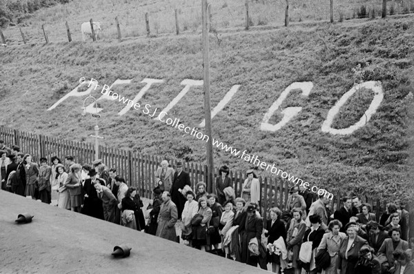 LOUGH DERG PILGRIMS AT PETTIGO STATION